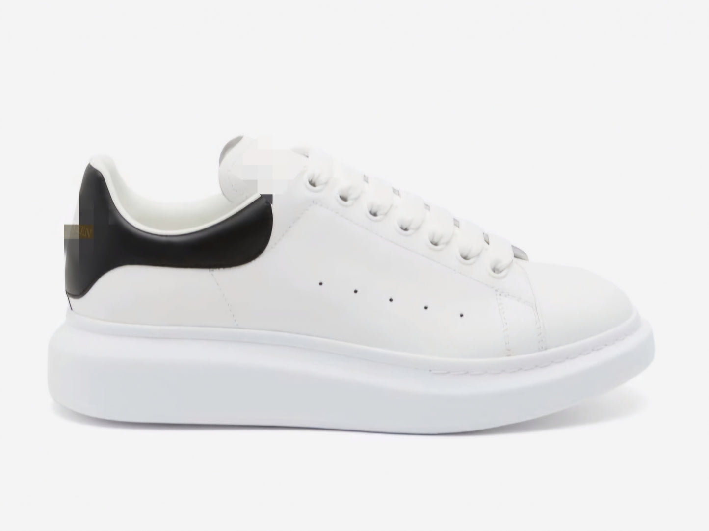 M.Q White & Black